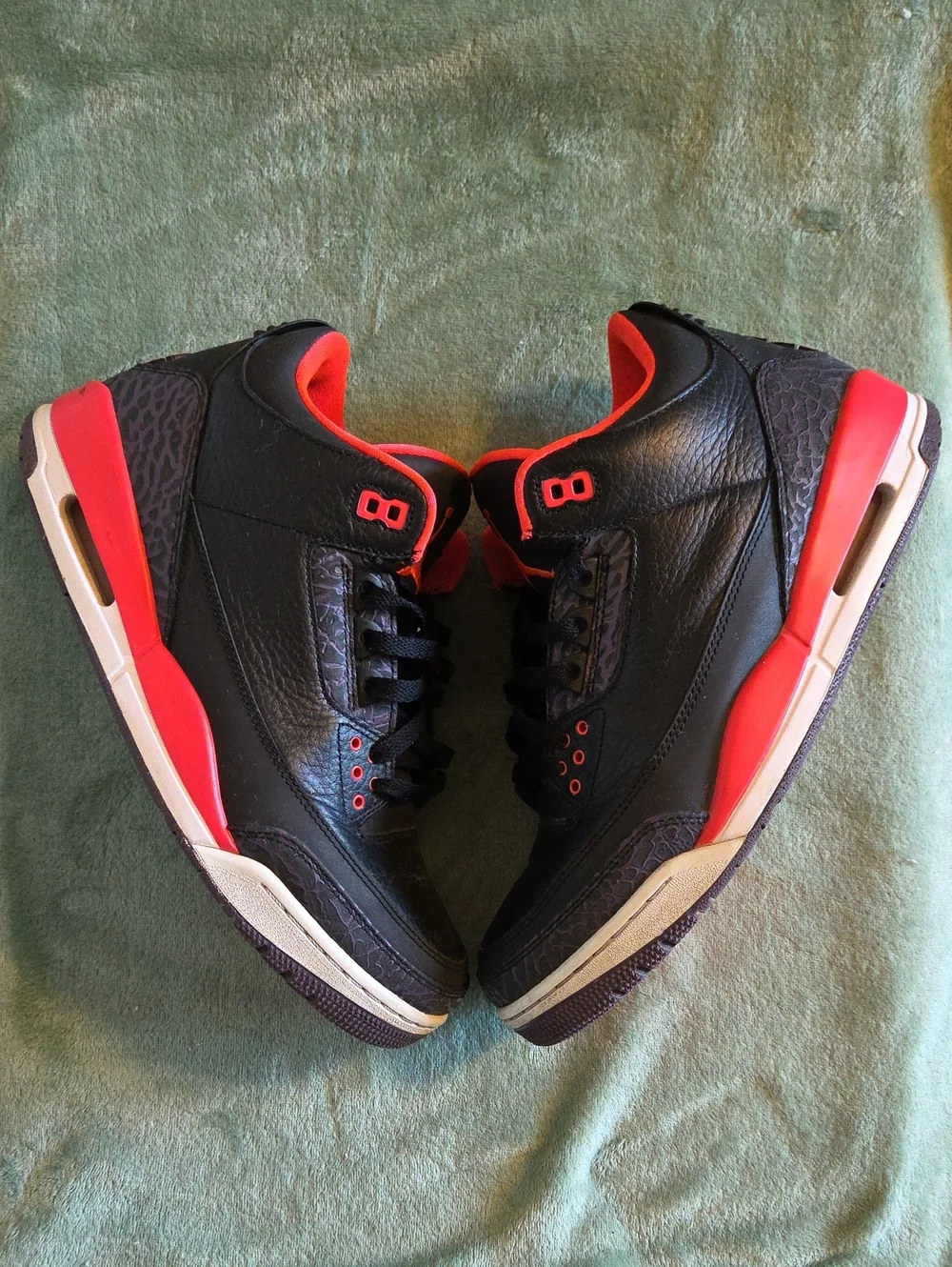 NIKE Air Jordan 3 Retro Crimson